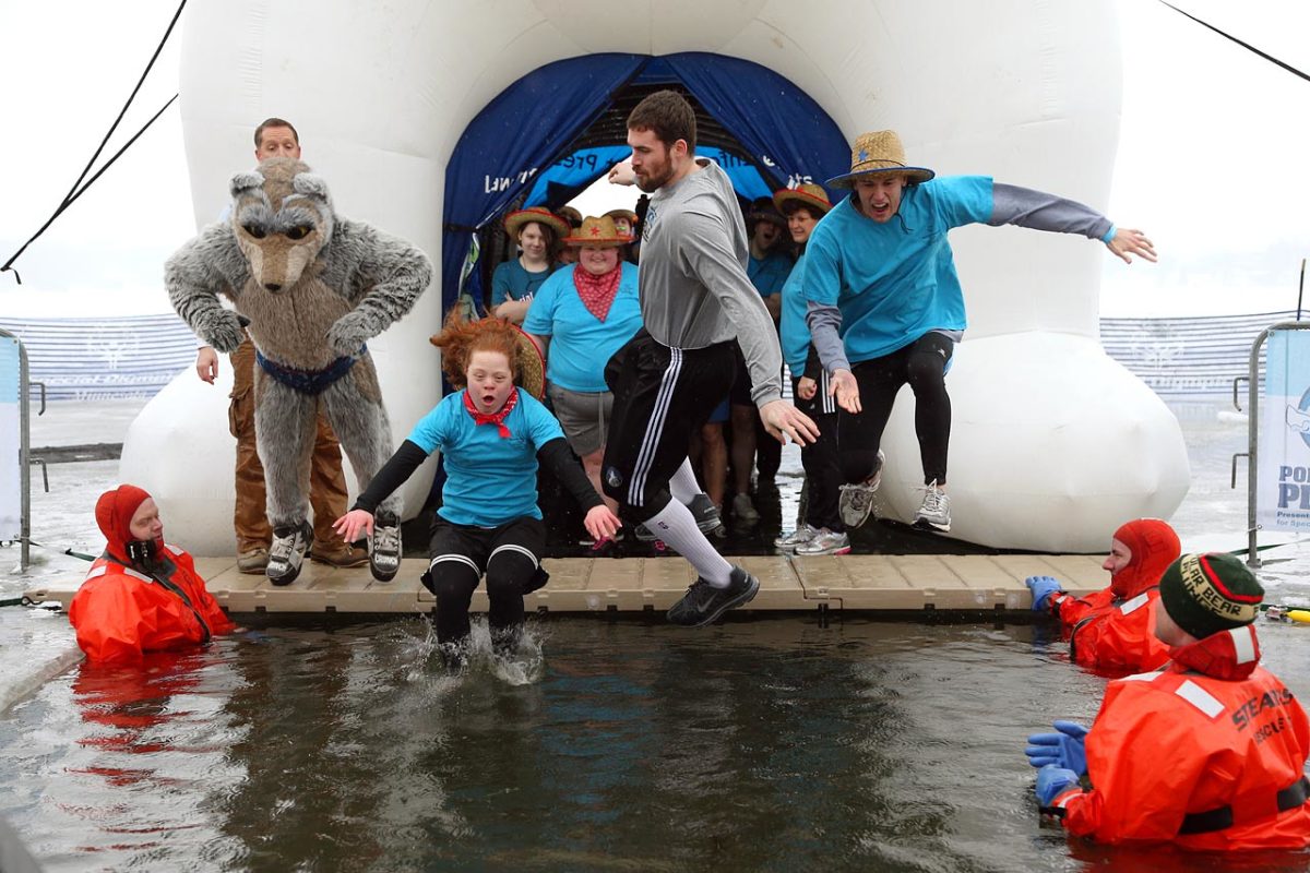 2013-Kevin-Love-Special-Olympics.jpg